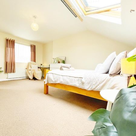 5 Bedroom, Sleeps 9 - Base To Explore Liverpool And Beyond リヴァプール エクステリア 写真