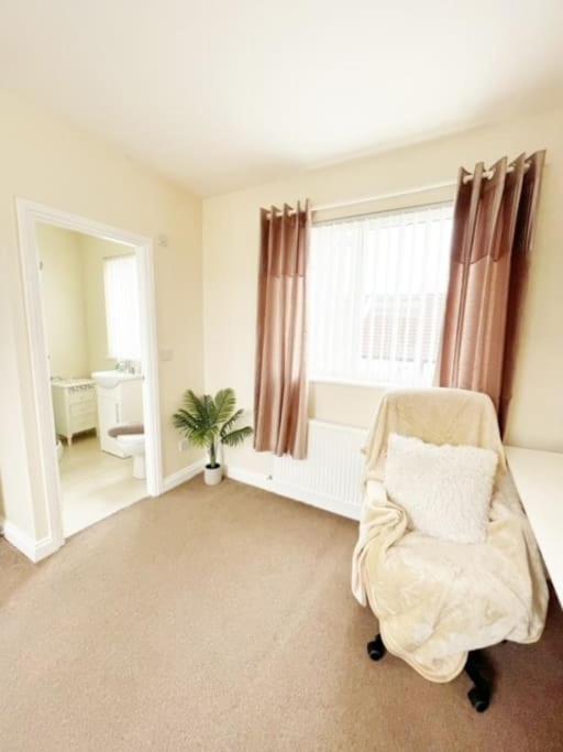 5 Bedroom, Sleeps 9 - Base To Explore Liverpool And Beyond リヴァプール エクステリア 写真