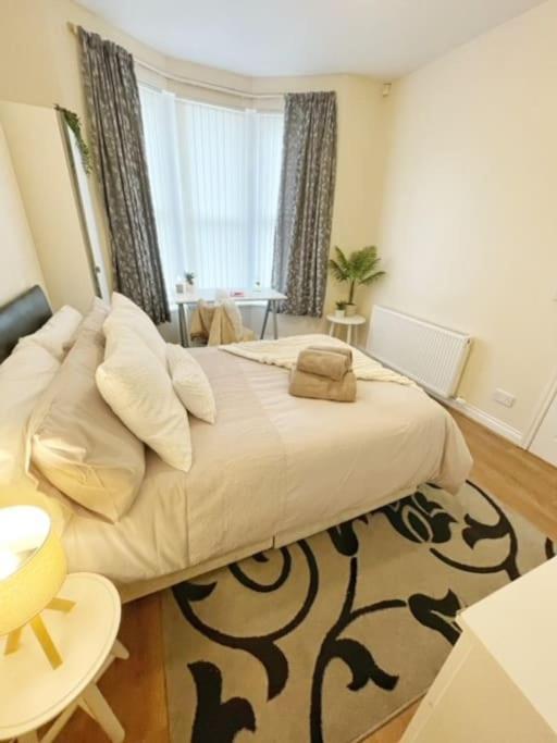 5 Bedroom, Sleeps 9 - Base To Explore Liverpool And Beyond リヴァプール エクステリア 写真