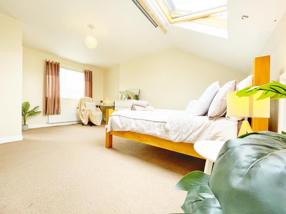 5 Bedroom, Sleeps 9 - Base To Explore Liverpool And Beyond リヴァプール エクステリア 写真