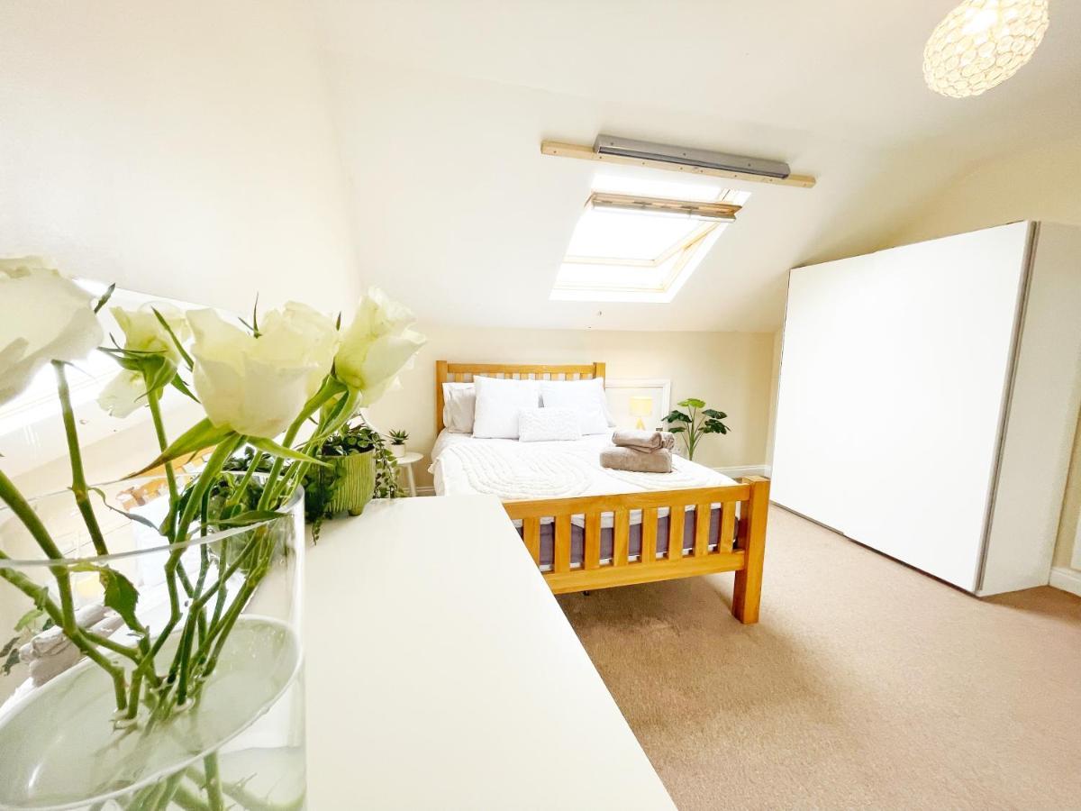 5 Bedroom, Sleeps 9 - Base To Explore Liverpool And Beyond リヴァプール エクステリア 写真