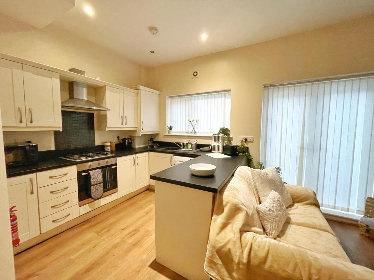5 Bedroom, Sleeps 9 - Base To Explore Liverpool And Beyond リヴァプール エクステリア 写真